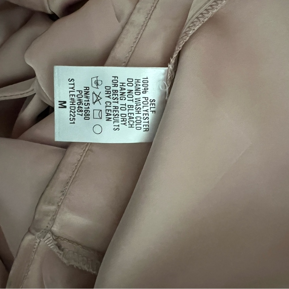 Storia Dusty Blush Satin Wrap Dress, Medium - EUC - Picture 5 of 7